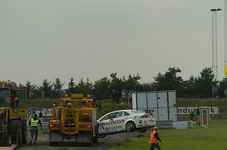 Den dramatiske afslutning for James Thompson.
(Foto: Hartmann Honda Racing / Morten Kimer Hansen og Jeppe Rimmen)